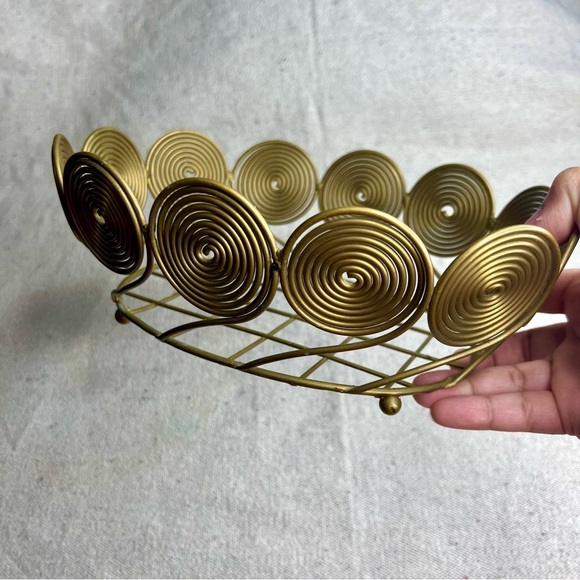 Vtg Mid Century Modern footed gold spiral/coil baskets - Picture 5 of 12